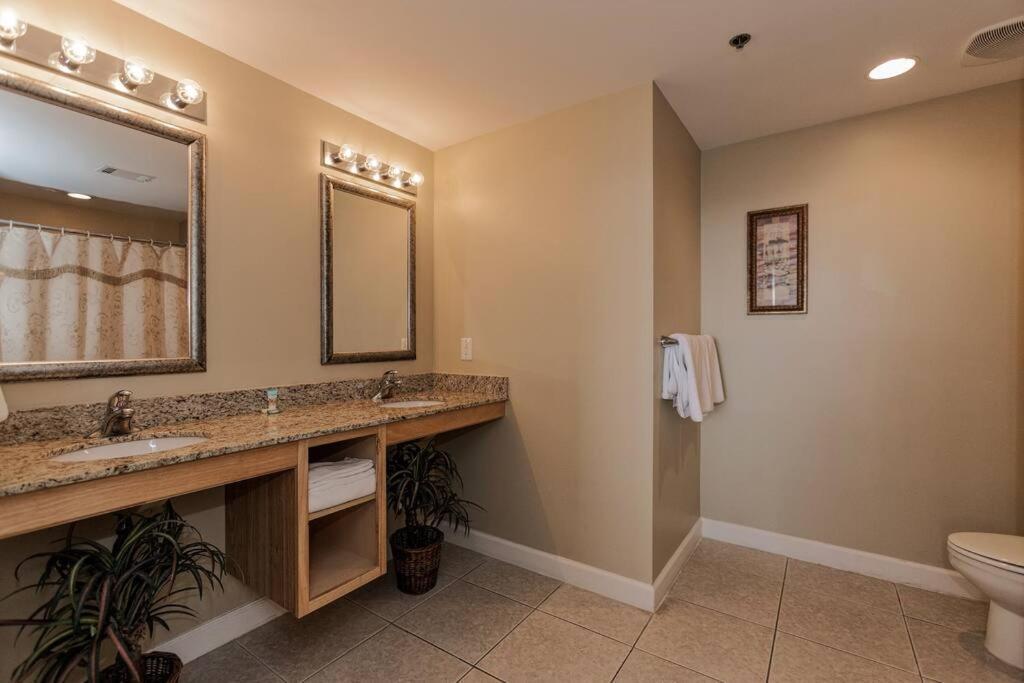 Splash Ocean-front Luxury Two-bedroom Apartment